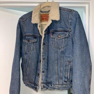 Sherpa Levi’s denim jacket
